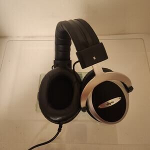 Unyte Corded Over ear adjustable headphones tested works